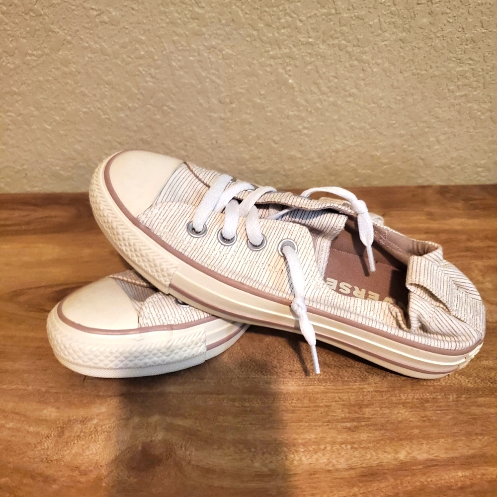 Brand new never worn without tags women's converse